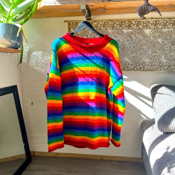LARGE RAINBOW 🌈 🧶 KNIT PULL OVER - Picture 1 of 7
